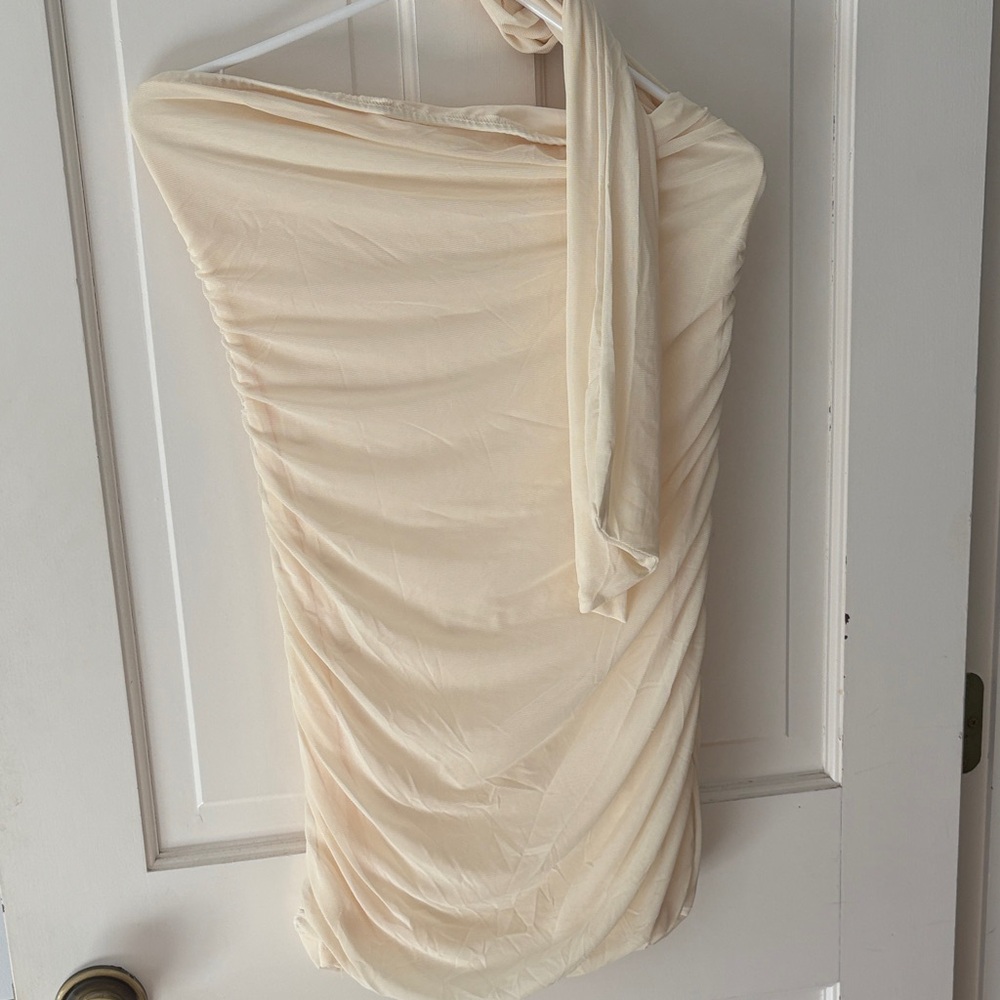 Elegant Cream Strapless Dress